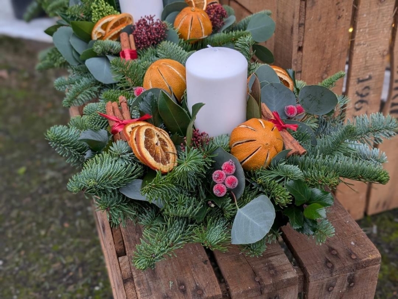 Round Christmas Arrangement